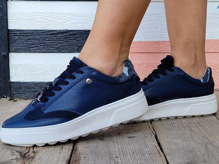 Blue Leather-Sneakers