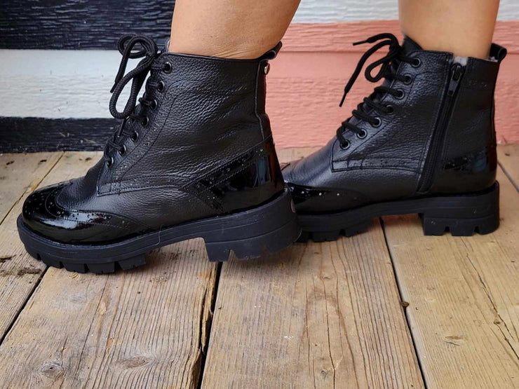 BLACK-BOOTS COMBAT