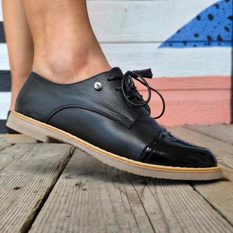 Black-Classic Oxford