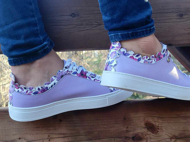 Lila With Flowers Sneaker